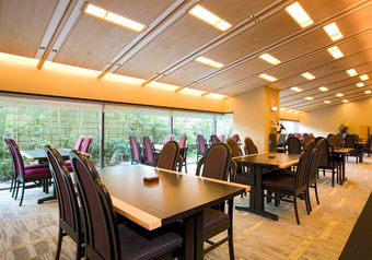 南館4Fにある日本料理レストラン「神戸 たむら」