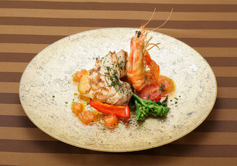 島の食材を存分に生かしたメニューをご提供しています