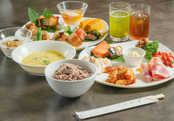 基本的な包丁の使い方からレクチャーし、一人前の調理師になるまで育てます！