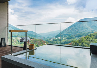 8階建て、全57室の客室は、全室が露天風呂のラグジュアリー空間。（写真はイメージです）