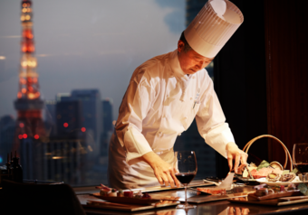 ホテル料理人ならではのスケールで世界のお客様へ料理を提供できます。