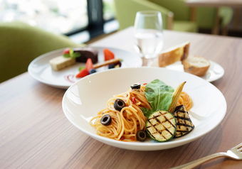 ベストなサービスを提供するために、スタッフ一人ひとりが考え行動できる環境です。