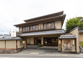 清水寺や祇園etc. 京都・東山エリアの観光スポットからほど近い立地が魅力です。