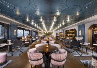 フランスのエスプリにあふれるレストランで、特別なお食事タイムをご提供しています。