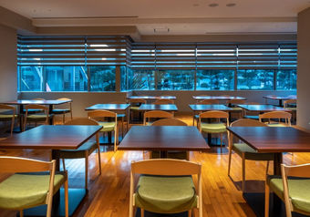 23年にリニューアルされた和モダンな空間が魅力のレストラン。