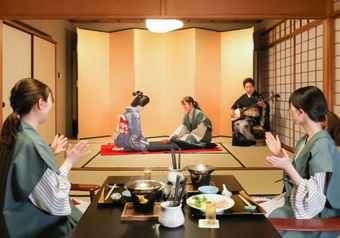 伊豆長岡地区で親しまれている伝統の一つ「お座敷遊び」も体験できます