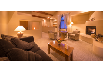 海外風パウダールームやアロマテラピーなど、女性から好評のサービスも