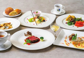 期間限定プランやフェアなどを開催しており、多彩な調理スキルが身に付く環境です