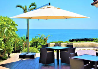 目の前にはプライベートビーチが広がり、伊良部島の大自然が堪能できます