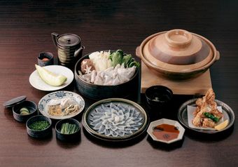 取扱量日本一を誇る下関の食文化「とらふく料理」を、心ゆくまでご賞味いただけます