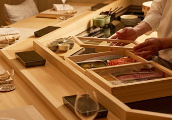 別府の厳選素材と季節のインスピレーションを活かし、ワールドクラスの食体験を