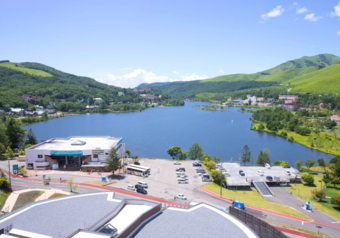 創業70年を迎える当社。レジャー×宿泊の新しい旅のスタイルを提供しています。