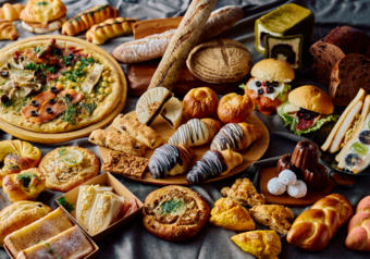 信州の食材をふんだんに使った、当ホテルならではのパンの種類も豊富です。