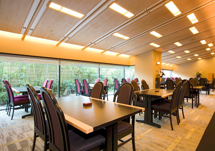 南館4Fにある日本料理レストラン「神戸 たむら」