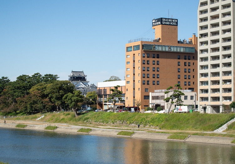 東岡崎駅徒歩10分！開業43年、長きにわたり地域に愛され続けるシティリゾートホテルです。