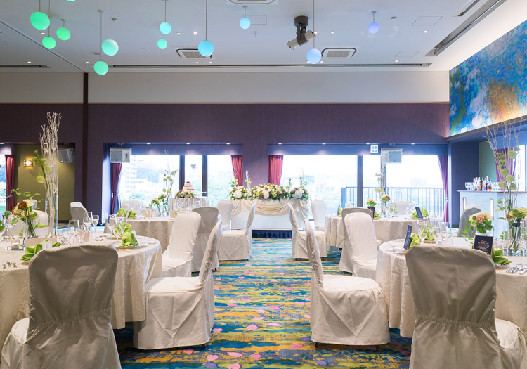 披露宴やビジネスイベントなど和洋5つのご宴会・会議場でご提供する料理もお任せします。