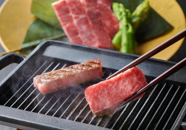 極上の飛騨牛を様々な調理法で堪能できる「飛騨牛づくし会席」は当宿の満足度No.1