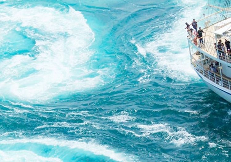 うずしおクルーズなど、周辺の観光スポットも豊富です。