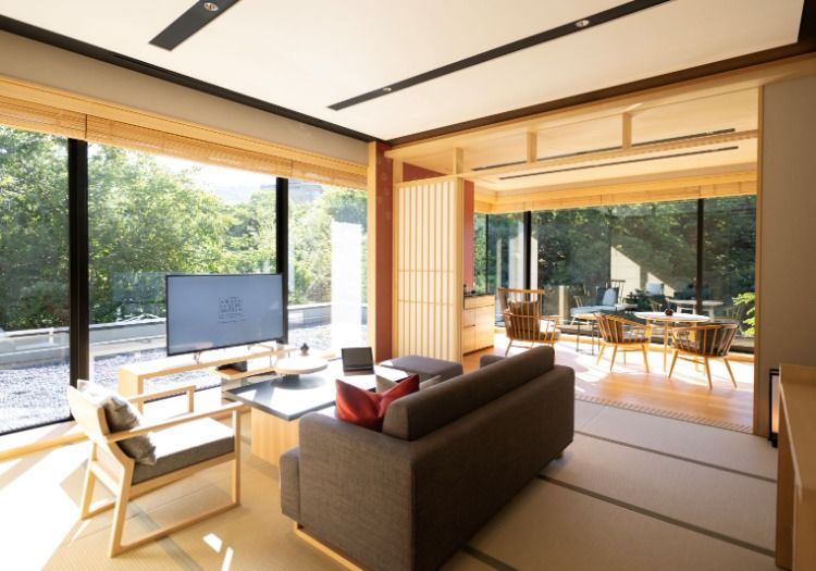 5階建てで、全26室のスイートルームには専用の展望風呂が備わっています